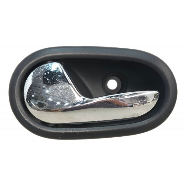 Maçaneta Interna Esquerda Renault Sandero Logan 2015 A 2018 Cromado Dianteira/traseira